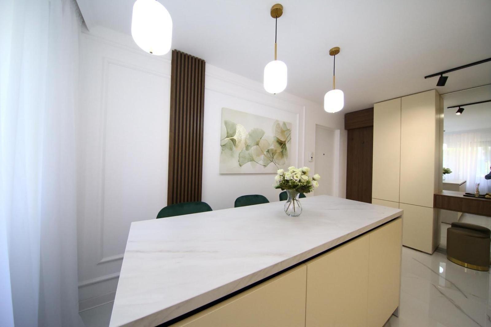 Luxury Est One Appartement